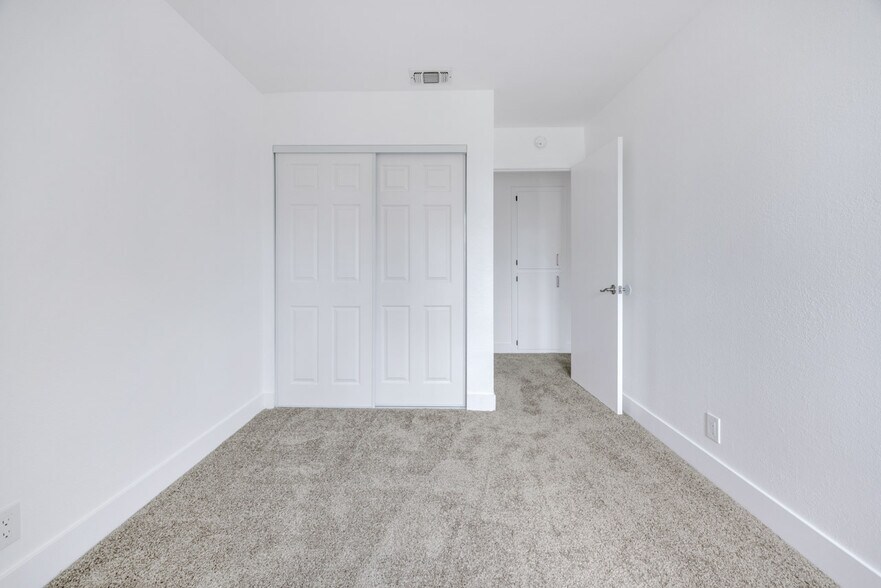 More Photos Of 1700 E Tabor Ave, Fairfield Apartments For Sale