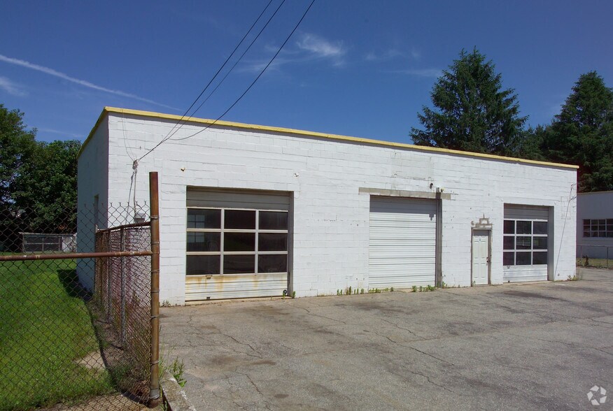 More Photos Of 793 Main Rd, Tiverton Freestanding For Lease