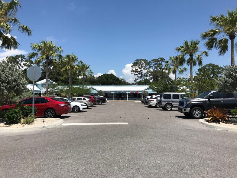 More Photos Of 221 Tamiami Trl, Nokomis Unknown For Lease