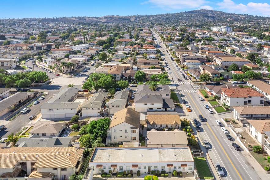 More Photos Of 985 W 9th St, San Pedro Apartments For Sale