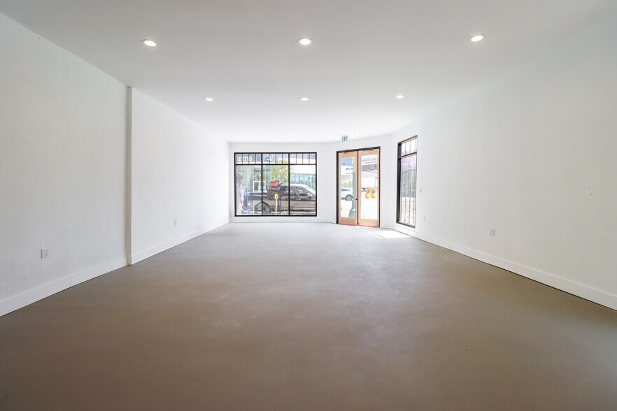 More Photos Of 4514-4518 Hollywood Blvd, Los Angeles Storefront Retail Residential For Lease