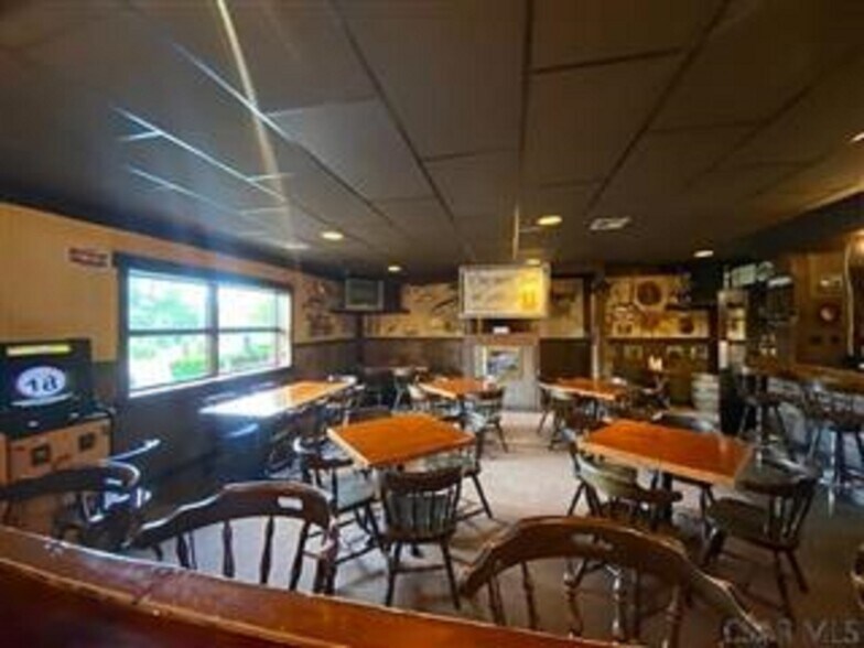 More Photos Of 1939 Forest Hills Dr, Elton Restaurant For Sale