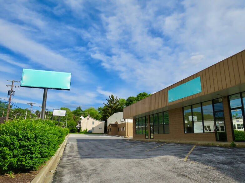 More Photos Of 288 E Green St, Westminster Warehouse For Sale