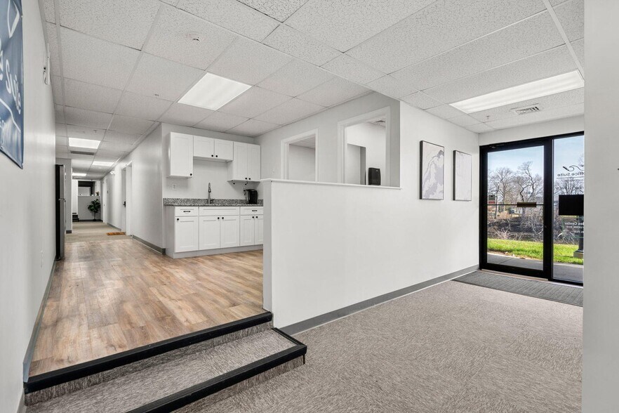 More Photos Of 19 Bridge St, Kittery Coworking Space
