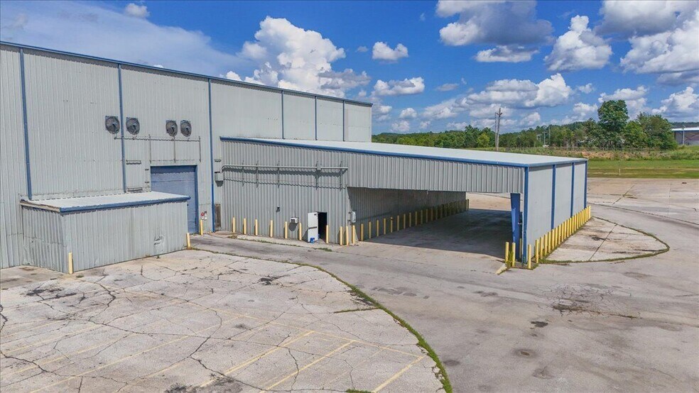 More Photos Of 1230 Pottertown Rd, Midway Distribution For Sale