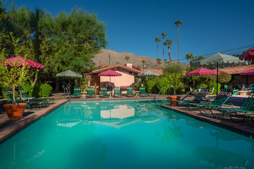 More Photos Of 555 S Warm Sands Dr, Palm Springs Hotel For Sale