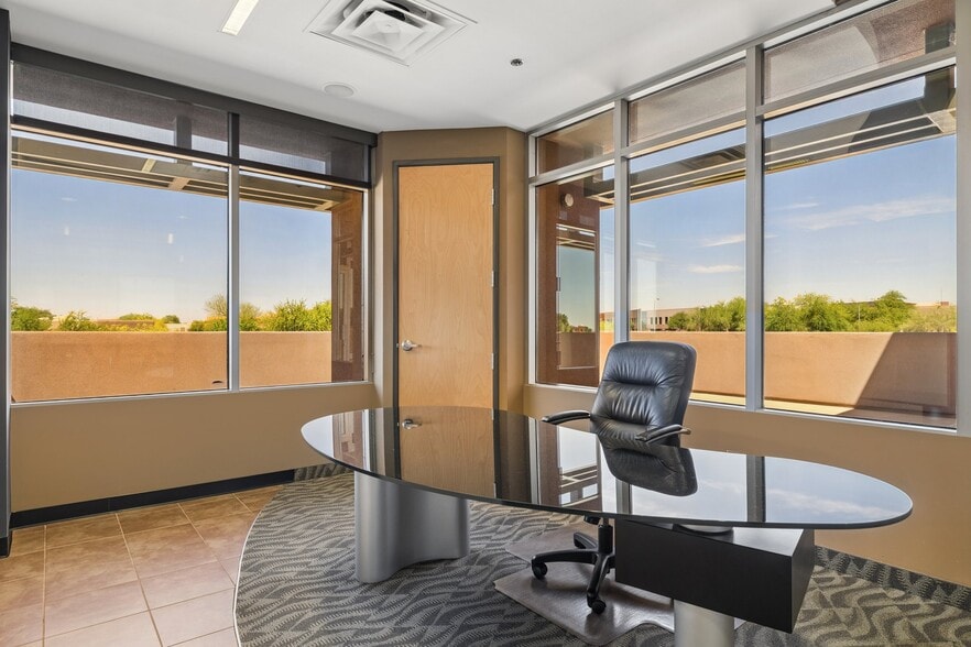 More Photos Of 8765 E Bell Rd, Scottsdale Loft Creative Space For Sale