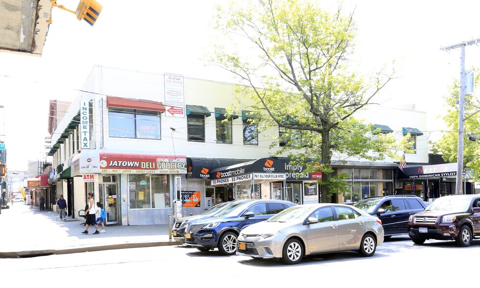 More Photos Of 4653-4651 White Plains Rd, Bronx Unknown For Lease