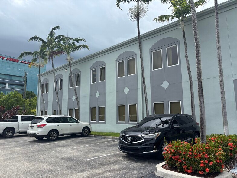 More Photos Of 6030 Hollywood Blvd, Pembroke Pines Medical For Lease
