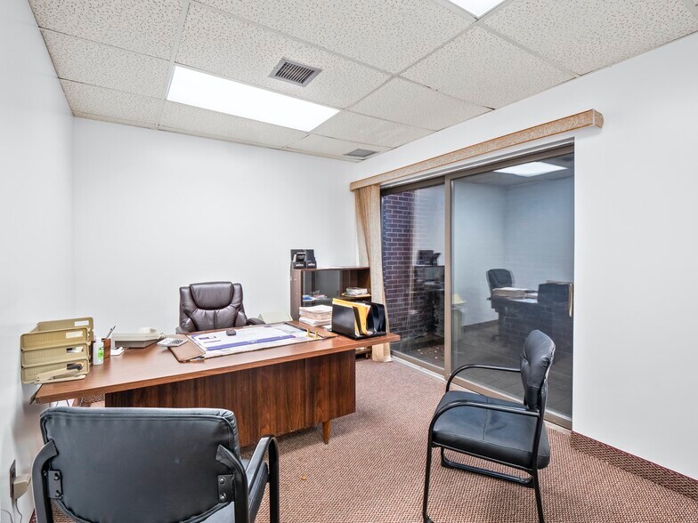 More Photos Of 6408 Seven Corners Pl, Falls Church Office For Sale