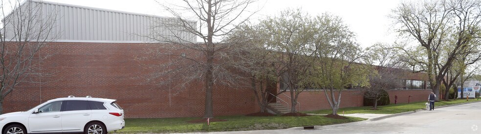 More Photos Of 425 Hanley Industrial Ct, Brentwood Industrial For Sale