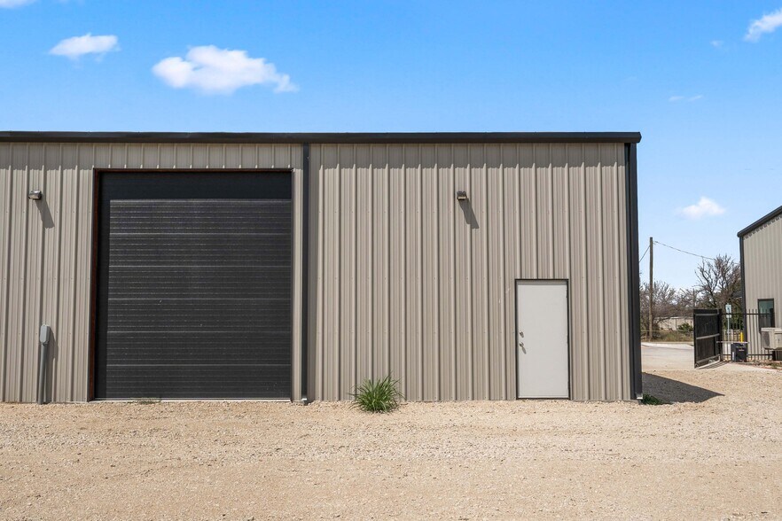 More Photos Of 2036 Seaborn Road Building 3 Suite A, Ponder Warehouse For Lease