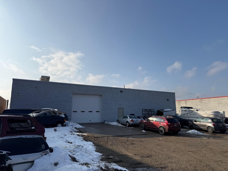 More Photos Of 4635 Northfield Rd, Cleveland Freestanding For Lease