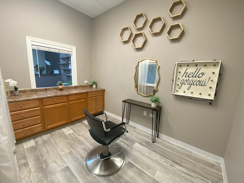 More Photos Of 2760 Aurora Ave, Naperville Storefront Retail Office For Lease