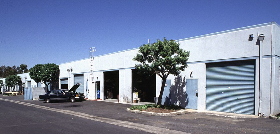 More Photos Of 2950 Saturn St, Brea Unknown For Lease