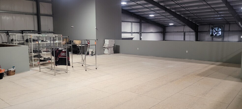 More Photos Of 8200 Cypress Plaza Dr, Jacksonville Health Club For Lease