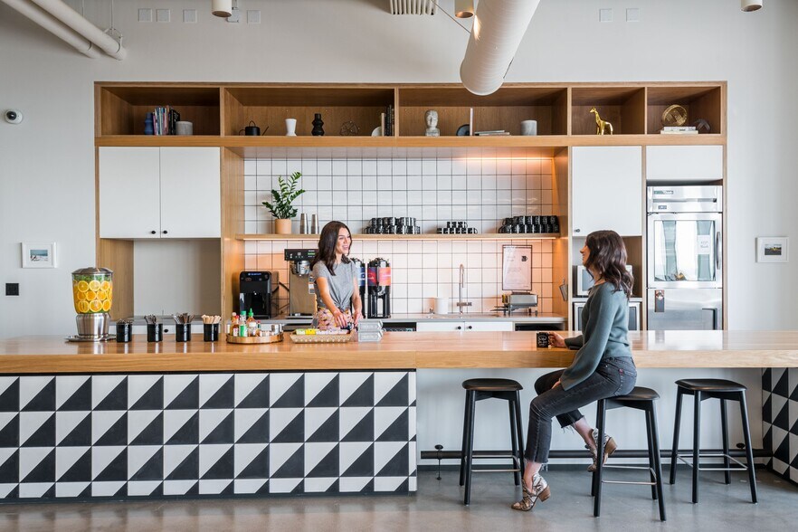 More Photos Of 400 Spectrum Center Dr, Irvine Office For Lease