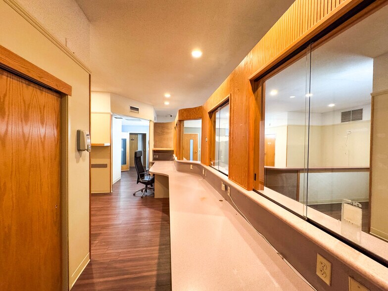 More Photos Of 687 Straits Tpke, Middlebury Medical For Lease