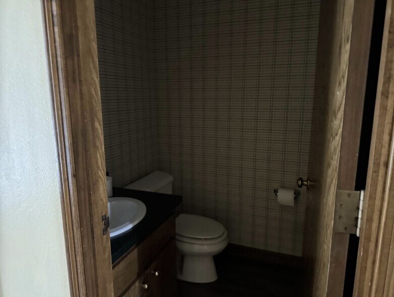 More Photos Of 2124 N 25th St, Waco Medical For Sale