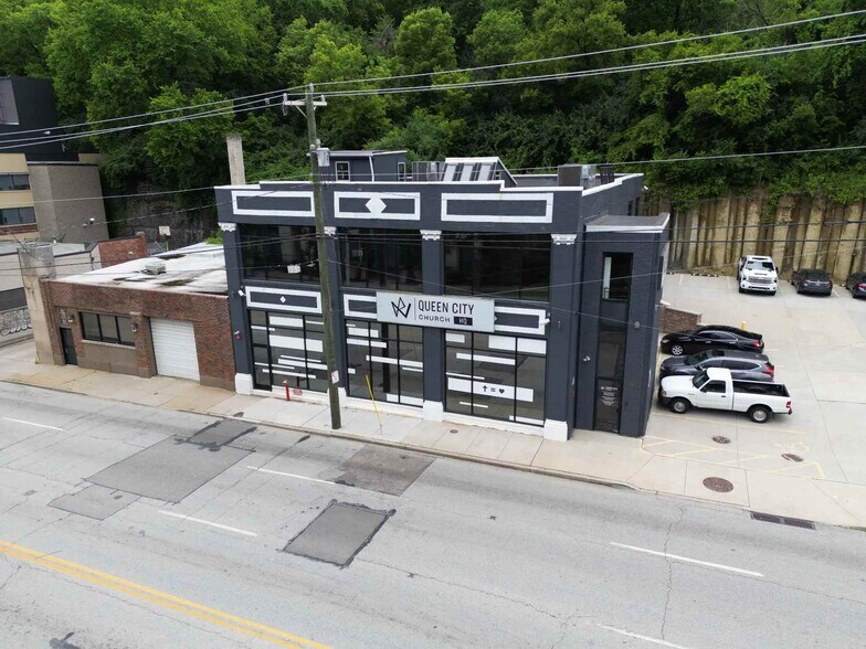 More Photos Of 1635 Reading Rd, Cincinnati Loft Creative Space For Lease
