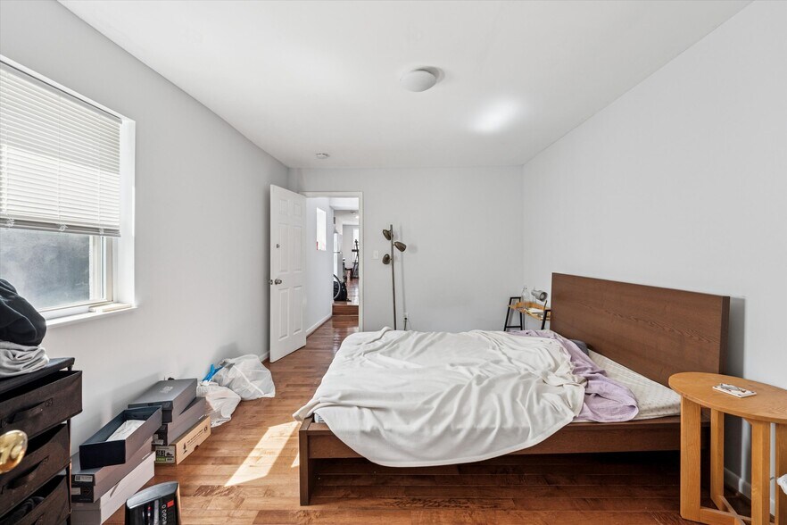 More Photos Of 903 S 13th St, Philadelphia Multifamily For Sale