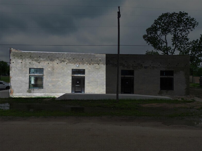 More Photos Of 118 Dallas St, Rice General Retail For Lease