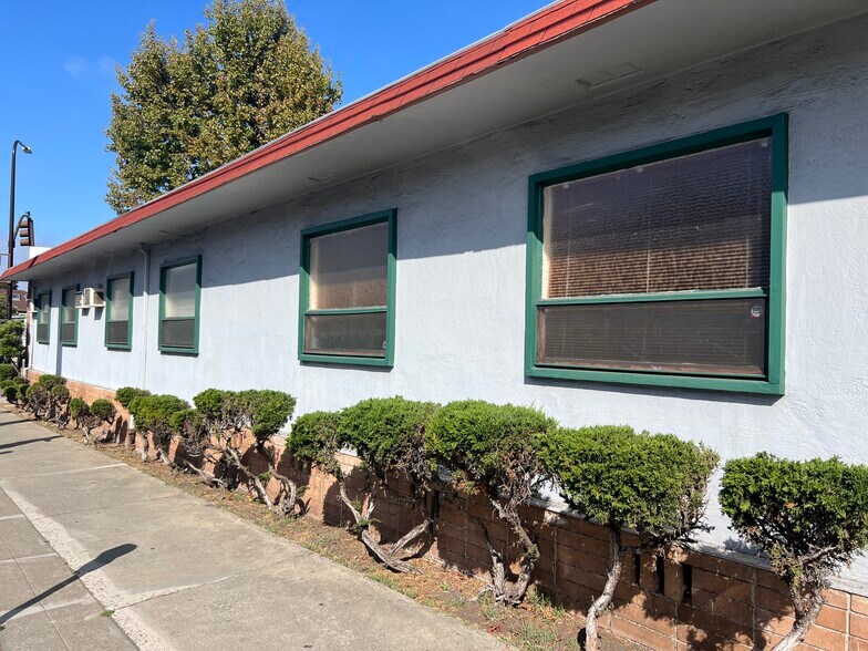 More Photos Of 3021 Telegraph Ave, Berkeley Office For Sale