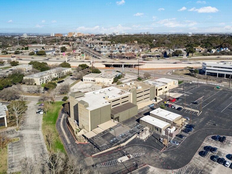 More Photos Of 4300 Centerview, San Antonio Office For Sale