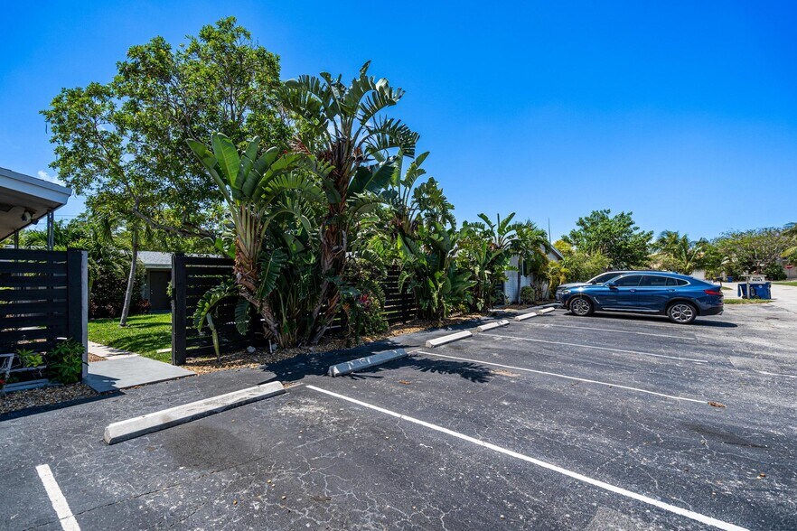 More Photos Of 2201 NE 14th Ave, Wilton Manors Apartments For Sale