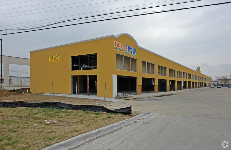 More Photos Of 11456 Harry Hines Blvd, Dallas Freestanding For Sale