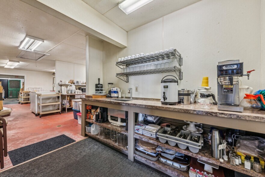 More Photos Of 8557 Mason Dixon Hwy, Meyersdale General Retail For Sale