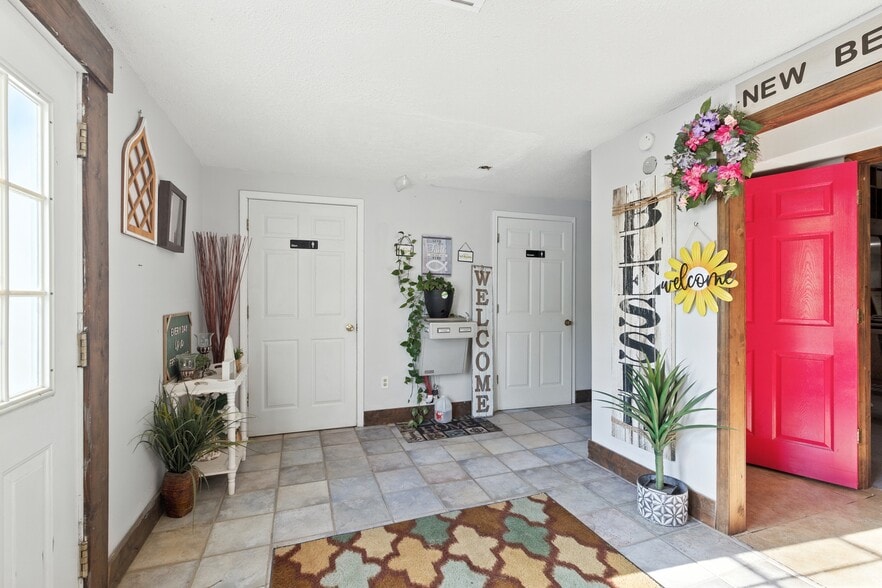 More Photos Of 303 N Pond St, Toccoa Religious Facility For Sale