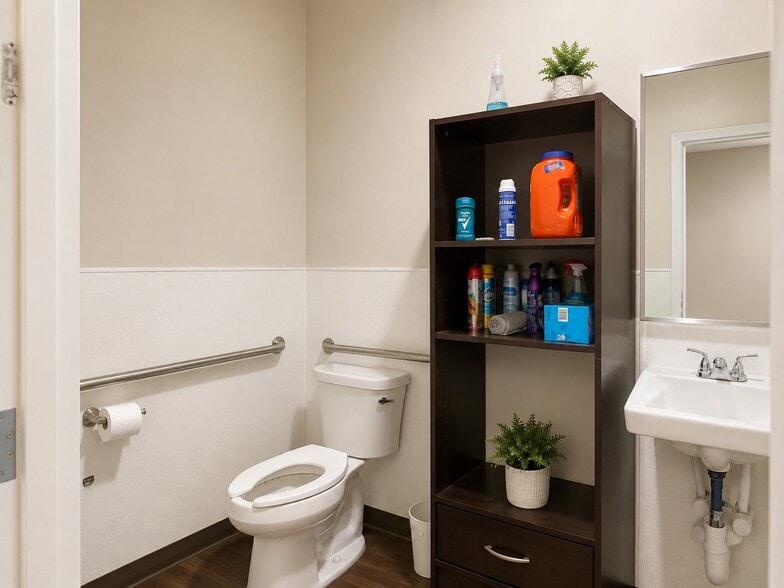More Photos Of 250 Carriage Ct, Athens Sorority Fraternity House For Sale