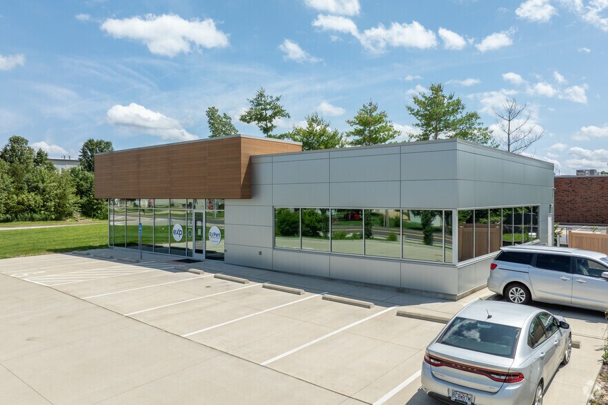 More Photos Of 1706 Smizer Station Rd, Saint Louis Office For Sale