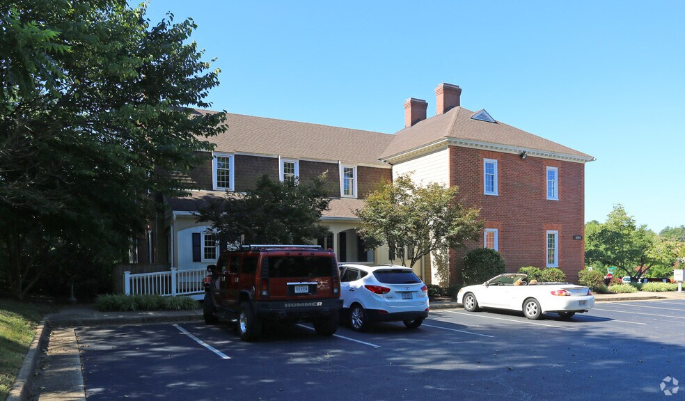 More Photos Of 10003 Courtview Ln, Chesterfield Office For Lease
