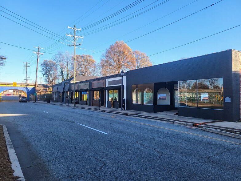More Photos Of 404 E Market St, Greensboro Storefront For Lease