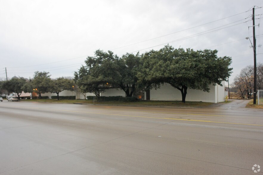 More Photos Of 1909 N Beckley Ave, Dallas Unknown For Lease