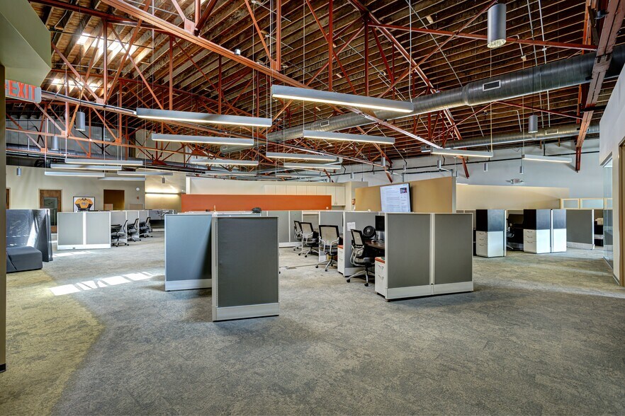 More Photos Of 1001 3rd Ave N, Nashville Office For Lease
