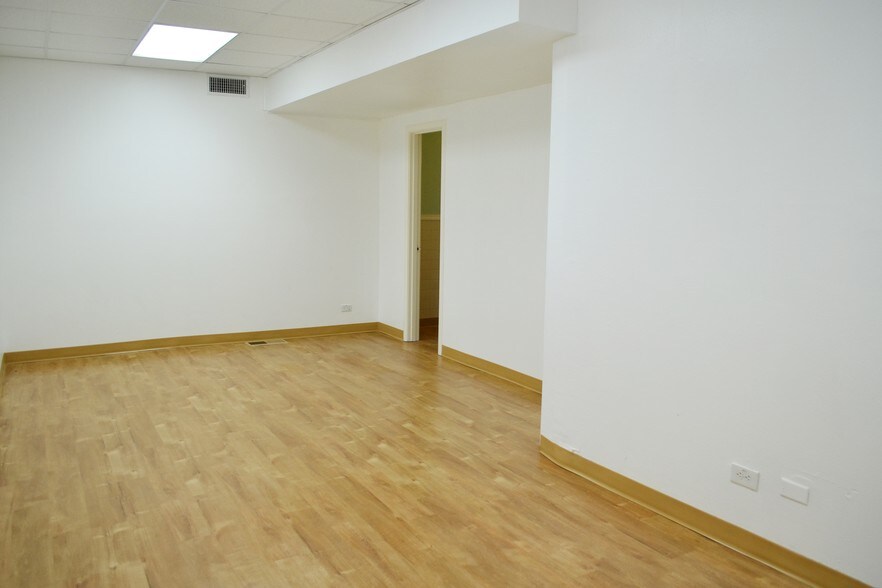 More Photos Of 200 N Carrier Pky, Grand Prairie Loft Creative Space For Lease