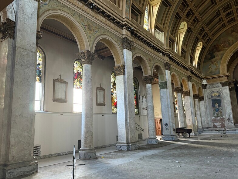 More Photos Of 3500 Montgomery Rd, Cincinnati Religious Facility For Sale