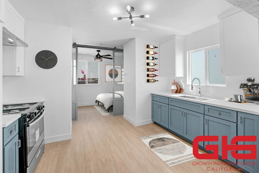 More Photos Of 5928 S Hoover St, Los Angeles Multifamily For Sale