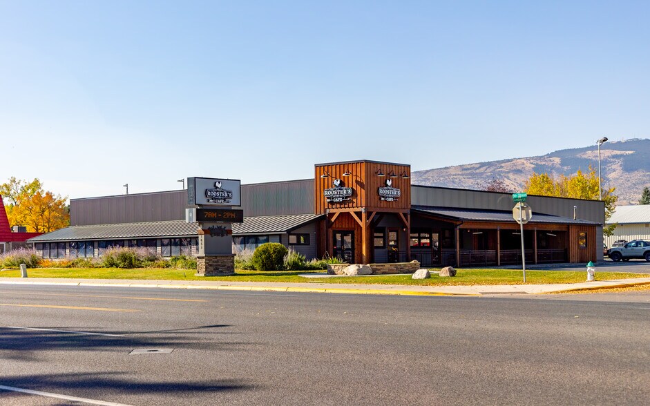 More Photos Of 1651 8th St, Cody Restaurant For Lease