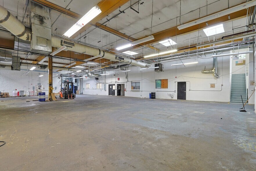 More Photos Of 1 Lawton St, Yonkers Manufacturing For Sale