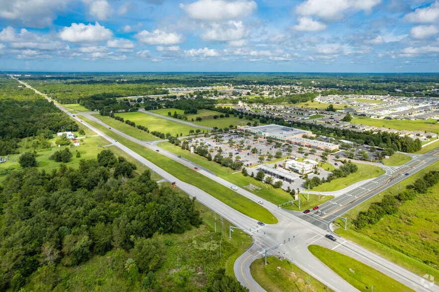 More Photos Of 13455-13485 County Line Rd, Spring Hill General Retail For Lease