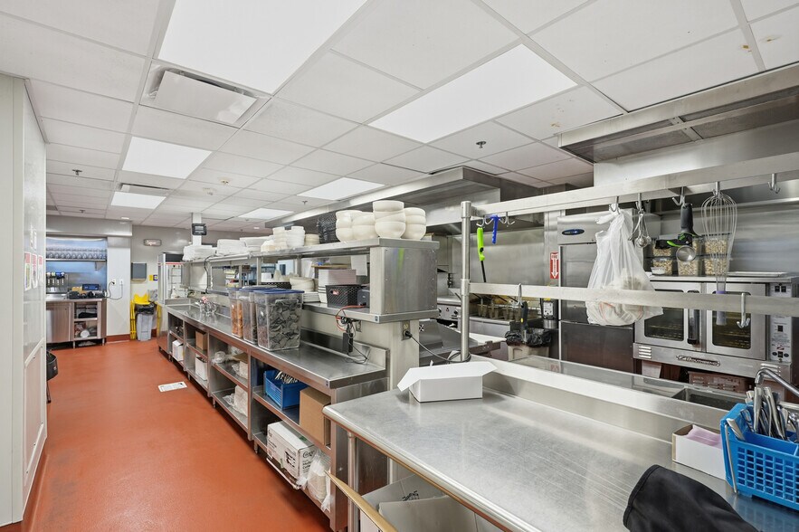 More Photos Of 706 E 23rd St, Lawrence Restaurant For Sale