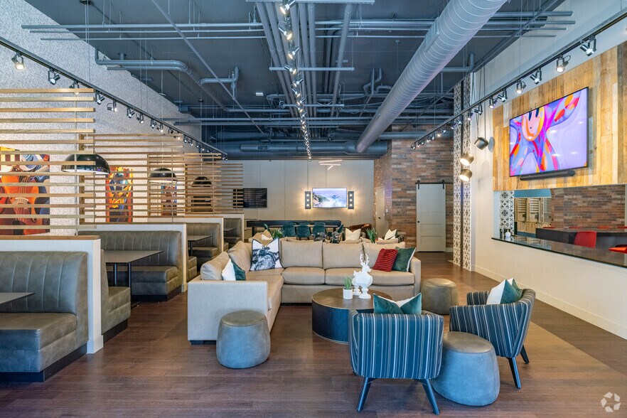 More Photos Of 5829 Madison Rd, Cincinnati Apartments For Lease