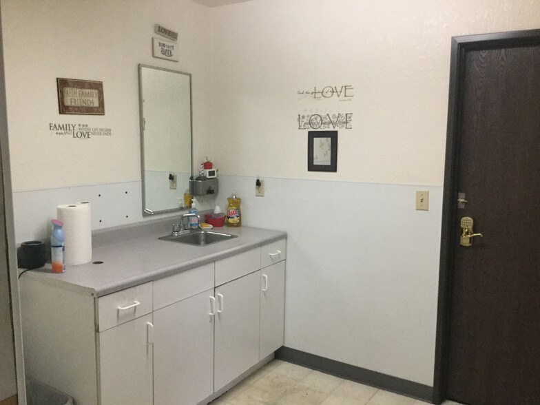More Photos Of 2297-2317 American Ave, Hayward Warehouse For Sale