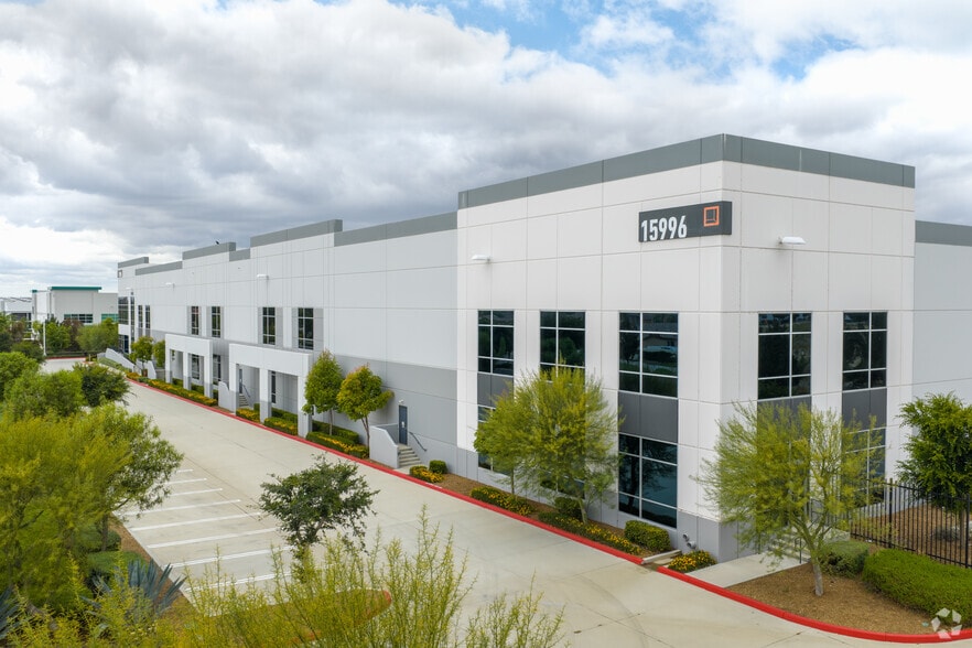 More Photos Of 15996 Jurupa Ave, Fontana Distribution For Lease