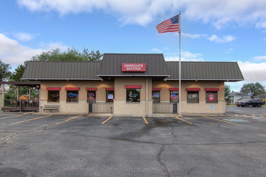 More Photos Of 300 Gebhardt Rd, Black River Falls Restaurant For Sale