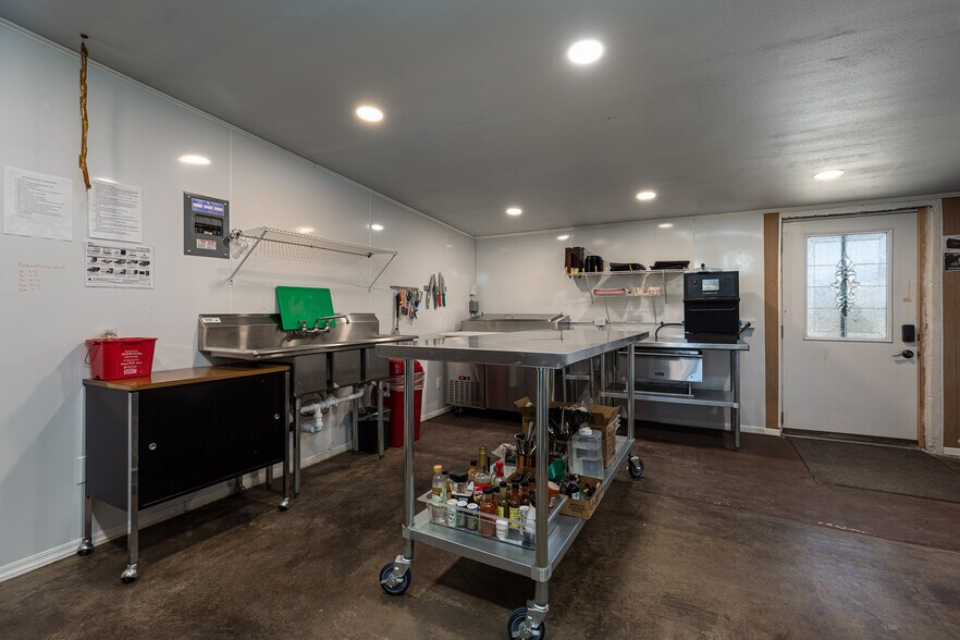 More Photos Of 2321 Main St, Fredonia General Retail For Sale